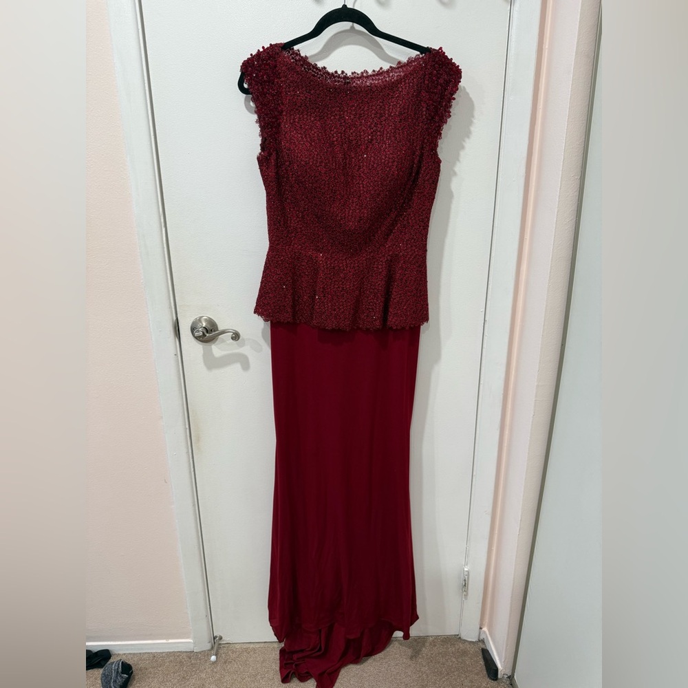 LIKE NEW Dave & Johnny Red Beaded Gown